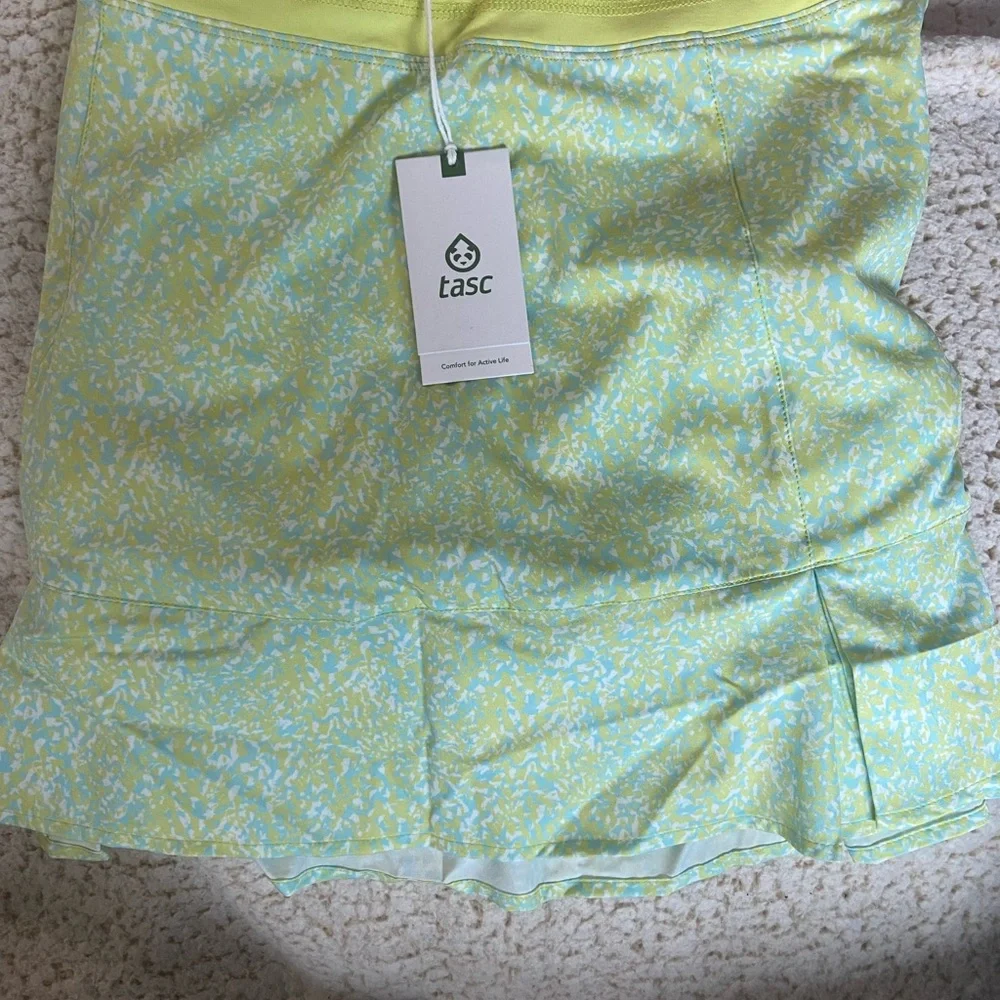 Tasc Rhythm Skirt 15 in - Picture 3 of 7